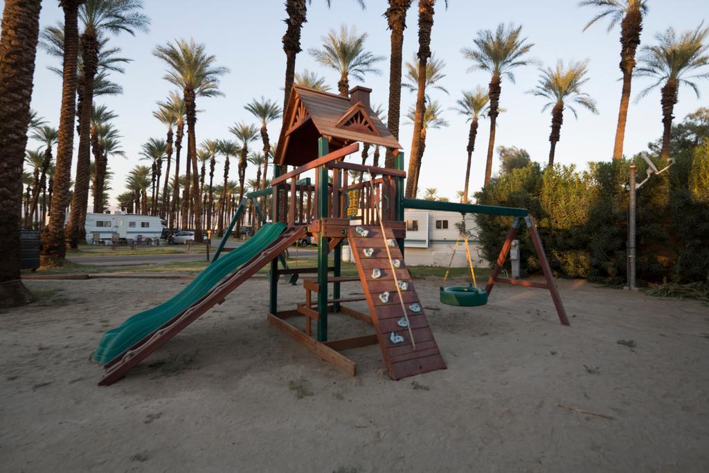 Palm Springs Camping Resort Cabin 3 Palm Desert Eksteriør billede